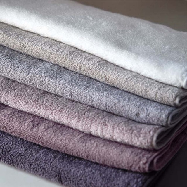 フランジュールの高級タオル、デコール。上質なリネンやコットンを使った美しいタオルです。